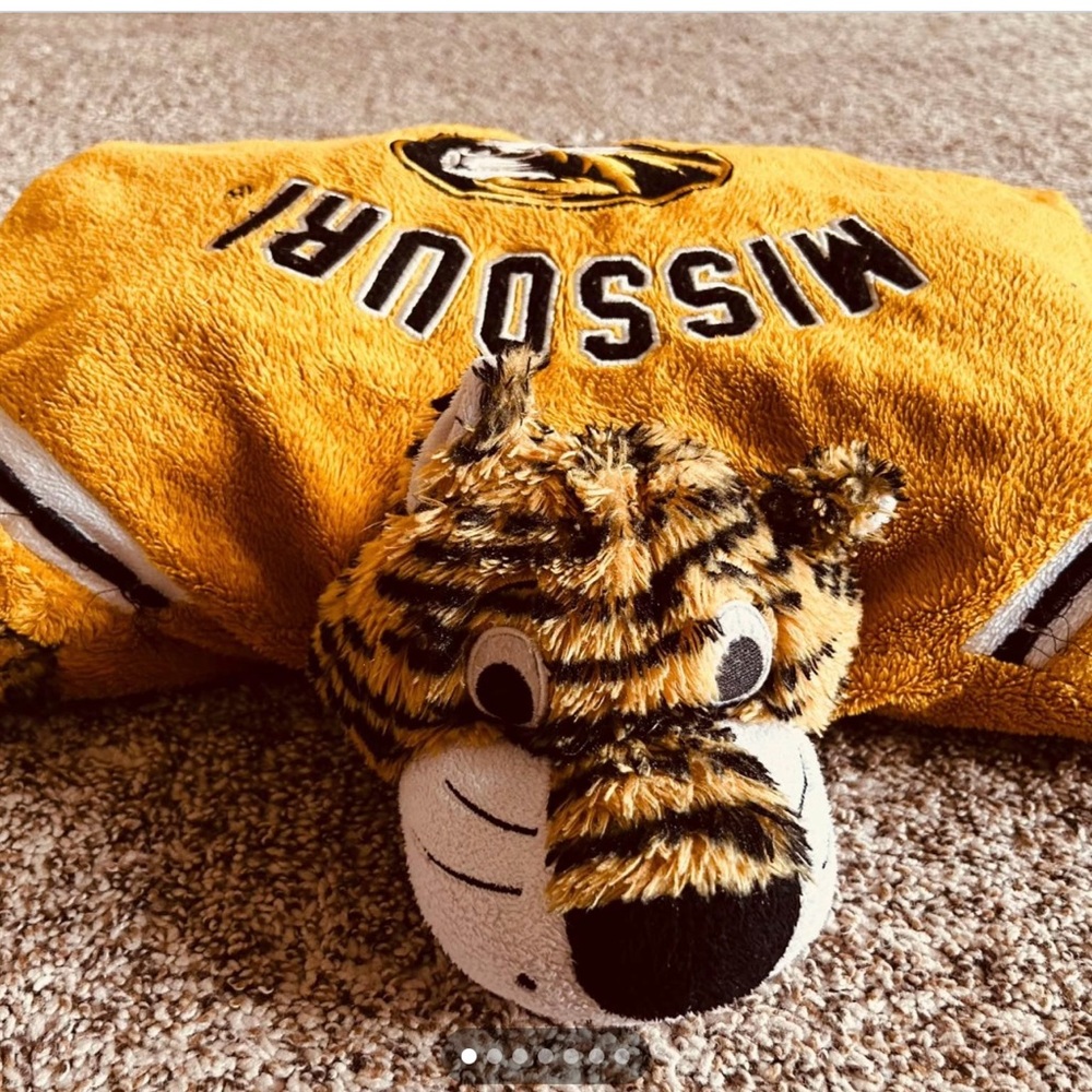 University of Missouri (Mizzou) Mascot Pillow Pets plush 18” NCAA